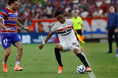 Wendell é alvo de críticas severas: torcedores do São Paulo reagem a temporada "péssima" do jogador