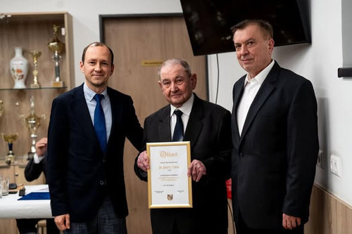 598174228 1483208126945732 2035902640069245297 n.jpg?stp=dst jpg s590x590 tt6& nc cat=108& nc cb=99b.jpg