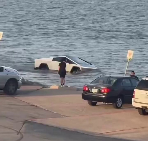 MvqGew 8AqLbz7dq.jpg