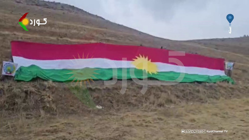 apBH E1goCoCnlFX.jpg