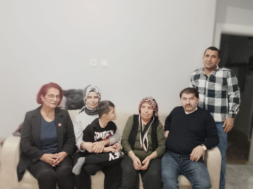 G8ZPJjwWoAAoSEB.jpg