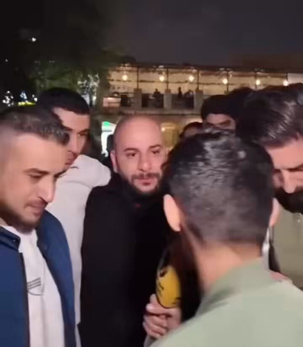 zeIZeh3Ud36MhrFd.jpg