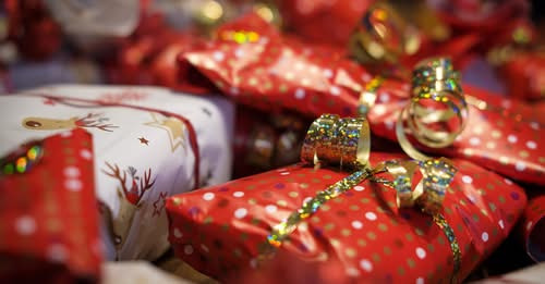 13604091305720045800?url=https%3A%2F%2Ffelvidek.ma%2Fwp content%2Fuploads%2F2023%2F11%2Fgifts 467801.jpg