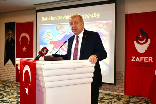 G8dKkuSWkAAFSHl.jpg