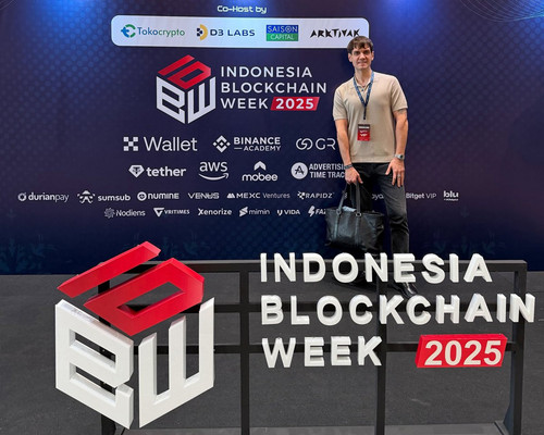 G8ZhS KXEAApaa3.jpg