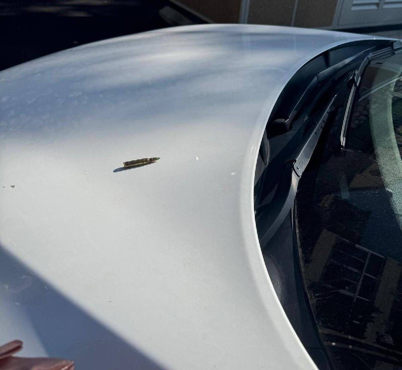 إعلام عبري: وُضعت رصاصة على سيارة مديرة مكتب وزير الأمن القومي إيتمار بن غفير قرب منزلها، في واقعة يجري التحقيق في خلفياتها ودوافعها....