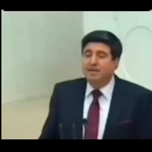 SQ6mjJFrOmYq8EEw.jpg