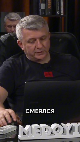 zw5si2pA3sUKVf44.jpg