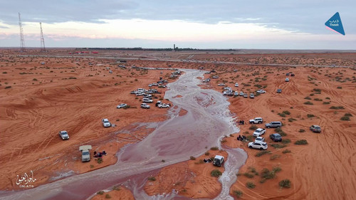 R4VlxYs L4Hn5yK1.jpg