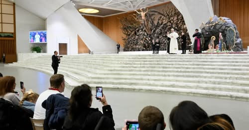 12296264582782402140?url=https%3A%2F%2Fcivilek.info%2Fwp content%2Fuploads%2F2025%2F12%2FLeo papa be.jpg