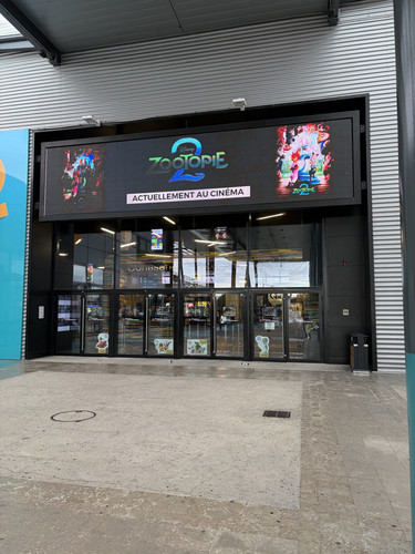 Façade CGR LESCAR.jpg