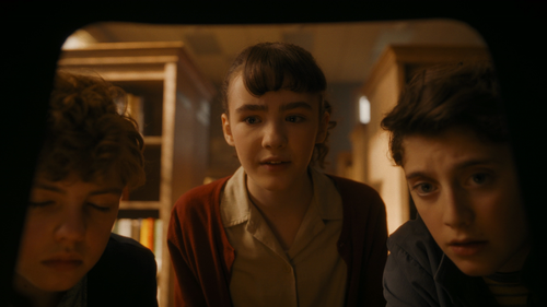 IT.Welcome.to.Derry.S01E01.2025.2160p.Max.WEB DL.DDP5.1.Atmos.HDR.H.265 HHWEB.mkv 20251218 192802.60.png