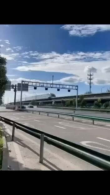 rPuzOOceIKdLZ8i9.jpg