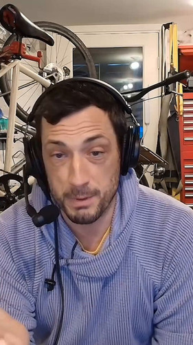 cdVeD9JiqnIWwq9J.jpg