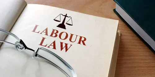 uae labour law.webp