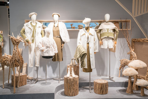 fashion product mix pyramid (1).jpg