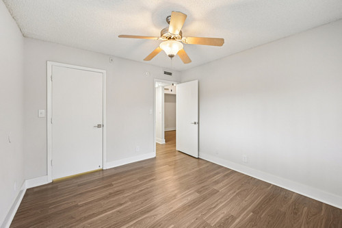 41 web or mls W Atlantic Blvd S0310 022.jpg