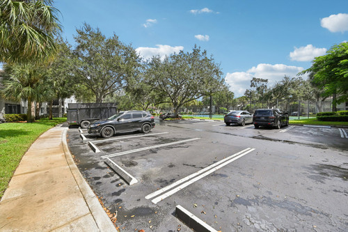 21 web or mls W Atlantic Blvd S0310 002.jpg