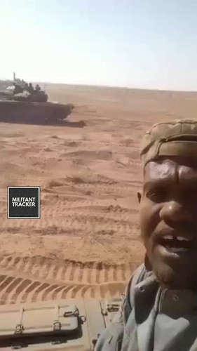 2 hXFcUpuQQAAuye.jpg
