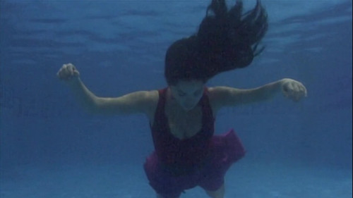 Gancho al corazon, Un Ep 51 Danna Garcia drown 1.jpg