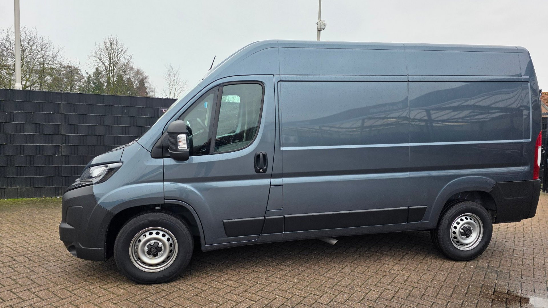 Aangeboden:  Deze prachtige   Peugeot BOXER L2 H2 2.2 Blue HDI