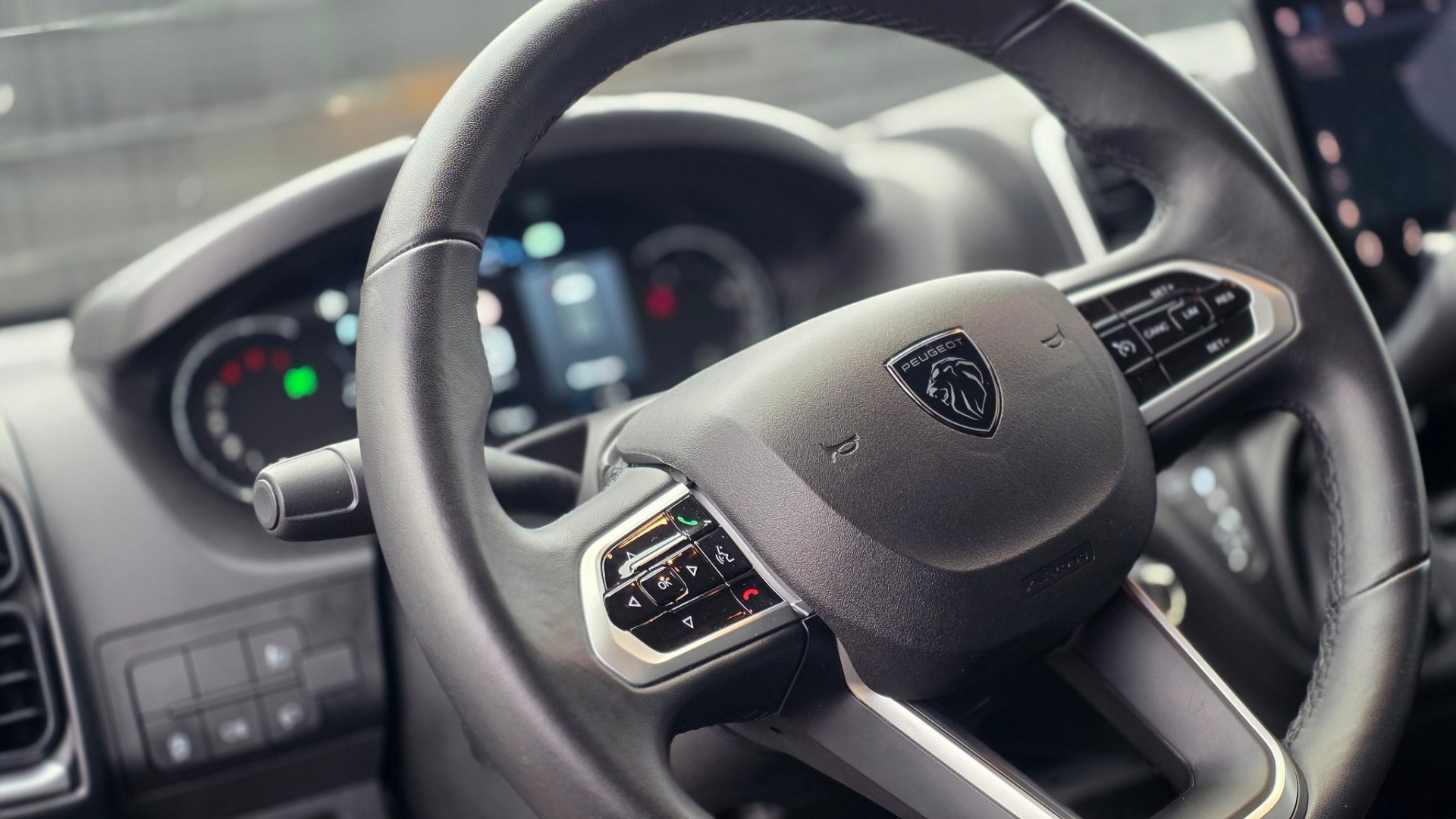 Aangeboden:  Deze prachtige   Peugeot BOXER L2 H2 2.2 Blue HDI - Image 5