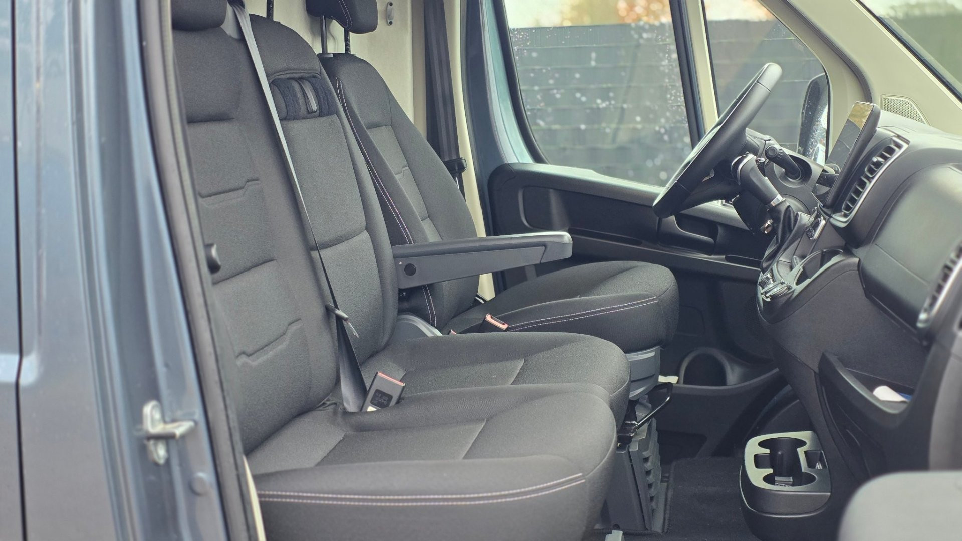 Aangeboden:  Deze prachtige   Peugeot BOXER L2 H2 2.2 Blue HDI - Image 7