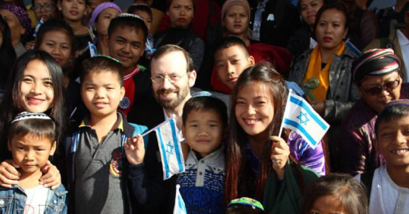 حكومة الاحتلال تصادق على جلب قبيلة هندية "بني منشيه" من الهند إلى الأراضي المحتلة للاستيطان فيها، وبحسب قرار الحكومة الذي تمت المصادقة عليه في اجتماعه...