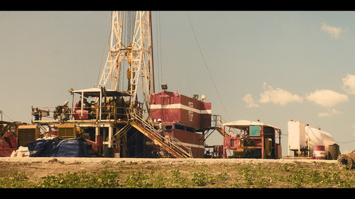 Landman.S02E02.Sins.of.the.Father.1080p.SKST.WEB DL.CZ EN.DD+5.1.H.264 My.mkv 20251129 165003.205.jpg