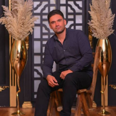 دانلود آهنگ محسن محمودی به نام عشق اول