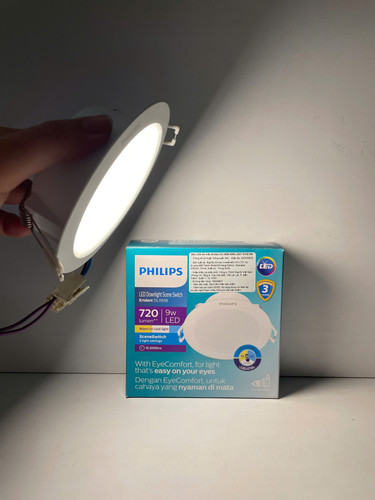 den downlight am tran doi mau led philips eridani dl190b ssw led7 d100 9w 720lm cct 3000k 4300k 6500.jpg