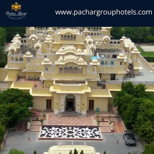 Heritage Hotel Booking in Maheshwar – Royal Comfort & Culture.jpg