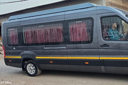 Which Is the Best Mini Bus on Rent in Mumbai for Group Travel?.jpg