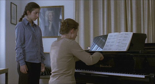 The.Piano.Teacher.2001.Criterion.1080p.BluRay.CZ EN.DTS.5.1.x265 My.mkv 20260209 161337.713.jpg