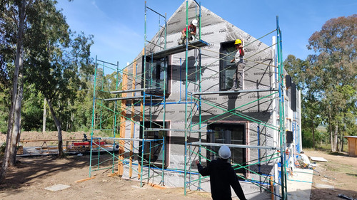 CASA 10 Barroteamento Frontal.jpg