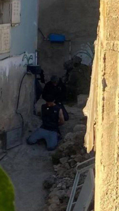 مشاهد لتنكيل قوات الاحتلال بشابين خلال اجتياح بلدة طمون جنوب طوباس....