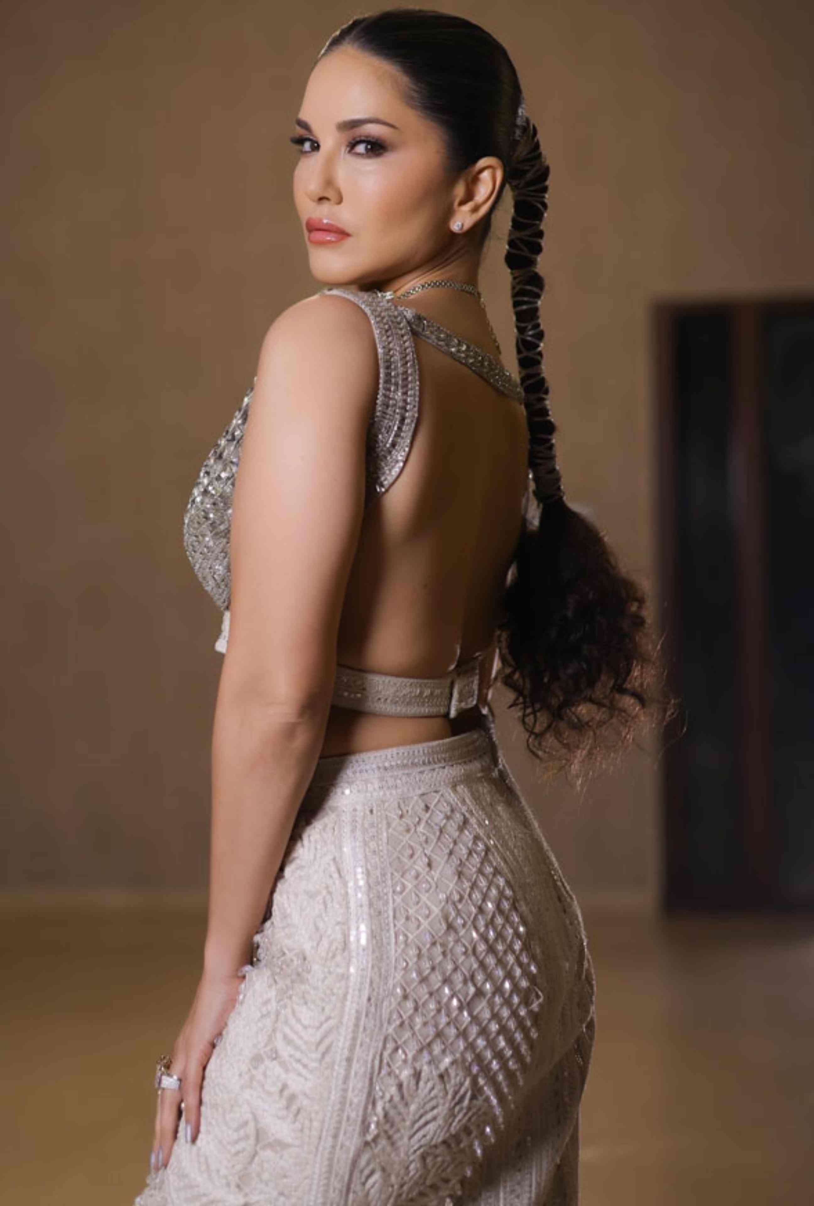 18+ Besharam – Sunny Leone (2025) Uncut Adult Short Film – WEB-DL X264 1080p – Download