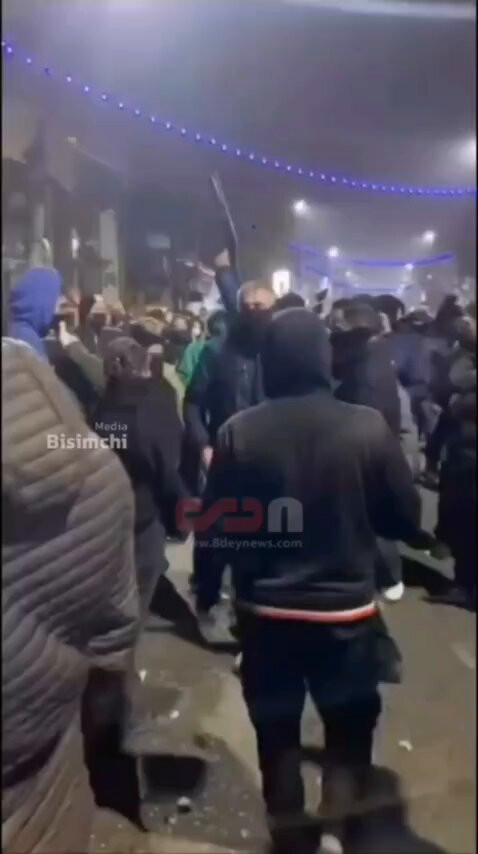 4yynBoaILJf8Y7IU.jpg