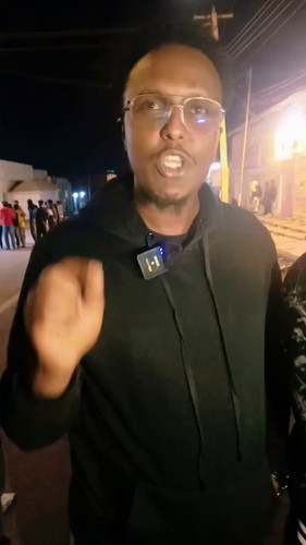 hyuDcZMEhn1Shyt5.jpg