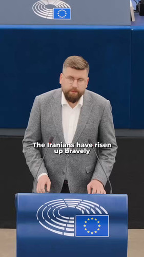 p v2sXen3mC1twJO.jpg