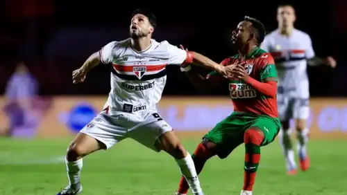 Calleri brilha com dois gols, mas São Paulo não consegue superar a Portuguesa no Paulistão