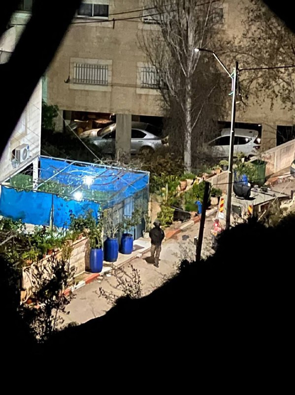 متابعة | جانب من اقتحام قوات الاحتلال بلدة بيتونيا، غرب رام الله....