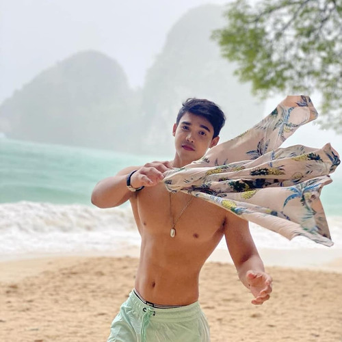 hothunk thailand 119863209 174893610864248 920133139616504496 n.jpg