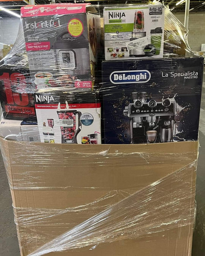 Shoe Liquidation Pallets.jpg