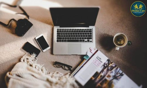 How Technology Helps Reduce Senior Loneliness in India.jpg