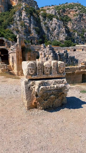 DXhztQwlWitV 617.jpg