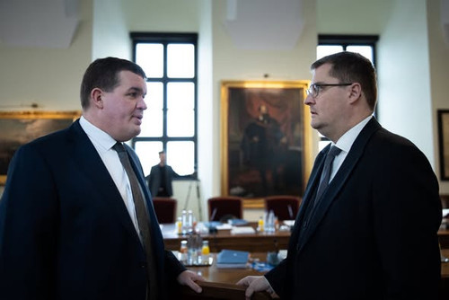 618567520 901909126115301 7161748939393564997 n.jpg?stp=dst jpg s590x590 tt6& nc cat=102&ccb=1 7& nc.jpg