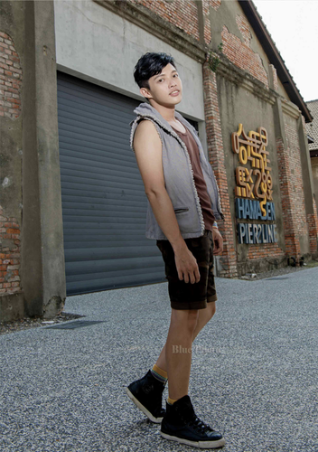 Blue photo 91 1 (12).png