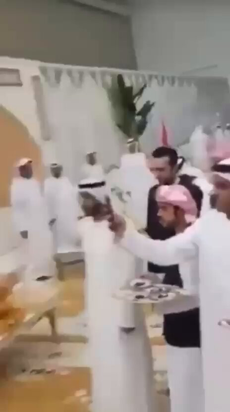 I3Ay 4JuKqmSD8qB.jpg