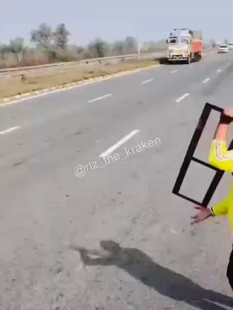 PJiasVupDZ1asyg8.jpg